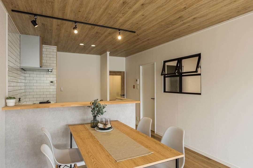 株式会社ユーユーフォーム